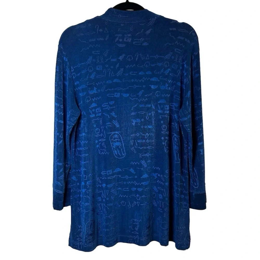 Chicos Egyptian Cat Textured Button Blouse. Chico's Size 2= L/12 - Picture 4 of 8